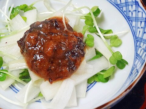 さっぱり小鉢☆　「ウドの梅味噌和え」